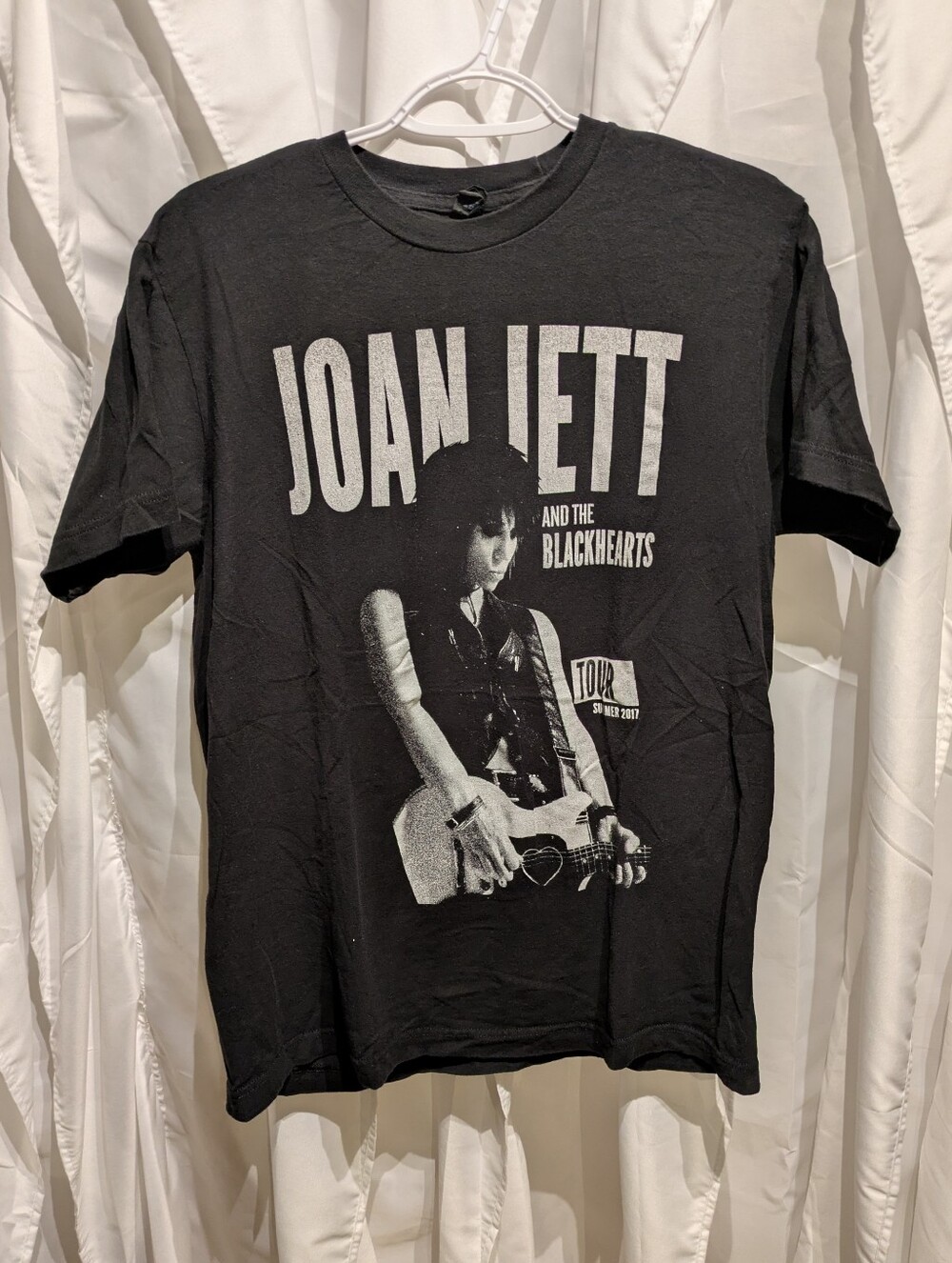 15 🎸 ROCK & ROLL IS ALIVE! Joan Jett & The Blackhearts Tour Tee Medium 🎸